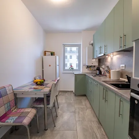 Mohost Spot - Business & Leisure With Parking And Balcony * Brašov