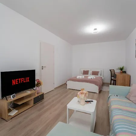 Mohost Spot - Business & Leisure With Parking And Balcony Apartment Brasov