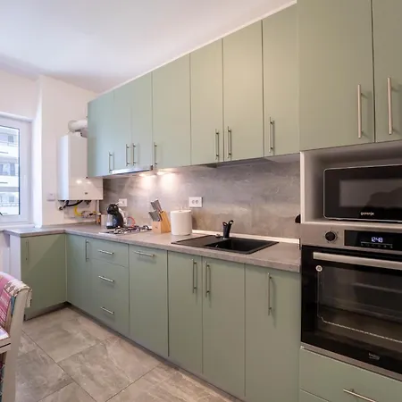 Apartment Mohost Spot - Business & Leisure With Parking And Balcony